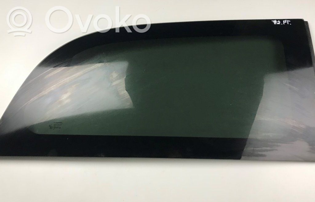 Dodge Caravan Заднее боковое стекло кузова 