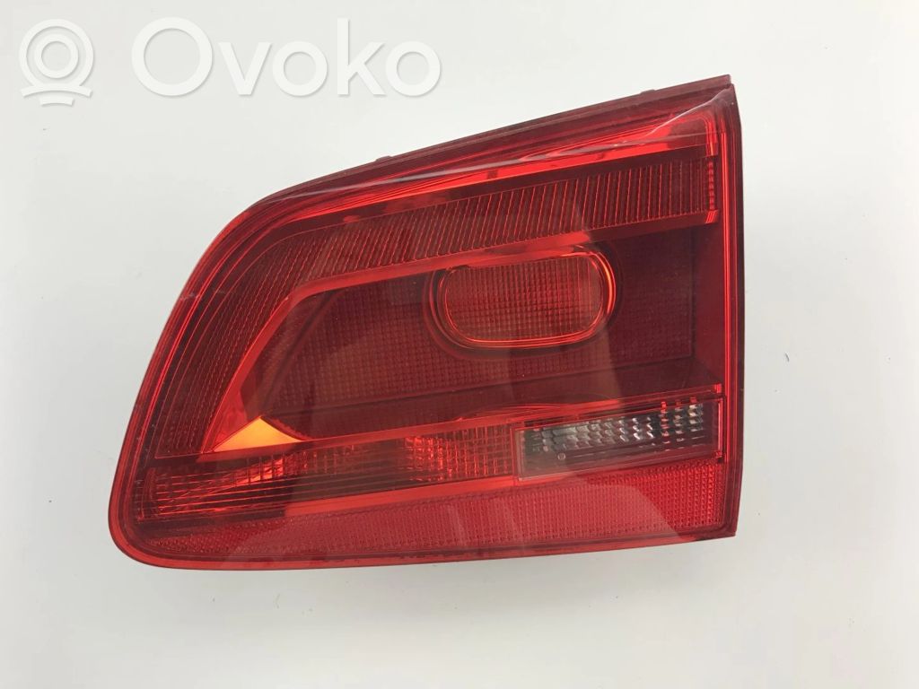 Volkswagen Touran II Galinis žibintas dangtyje 