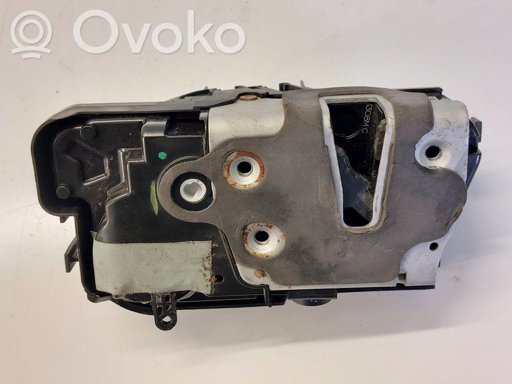 Ford Focus Priekšpusē slēdzene 