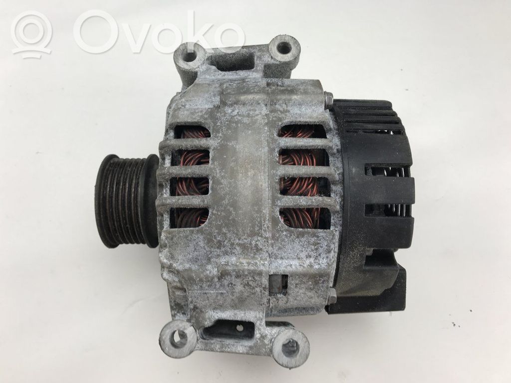 Audi A4 S4 B7 8E 8H Generatorius 