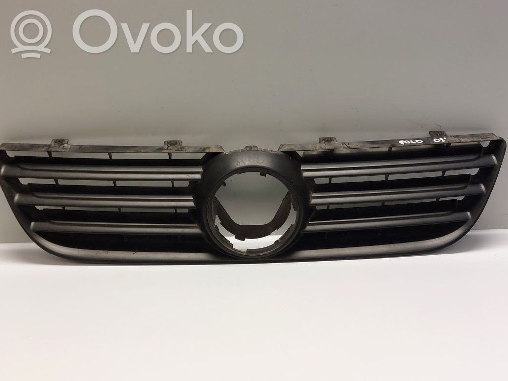 Volkswagen Polo IV 9N3 Etusäleikkö 
