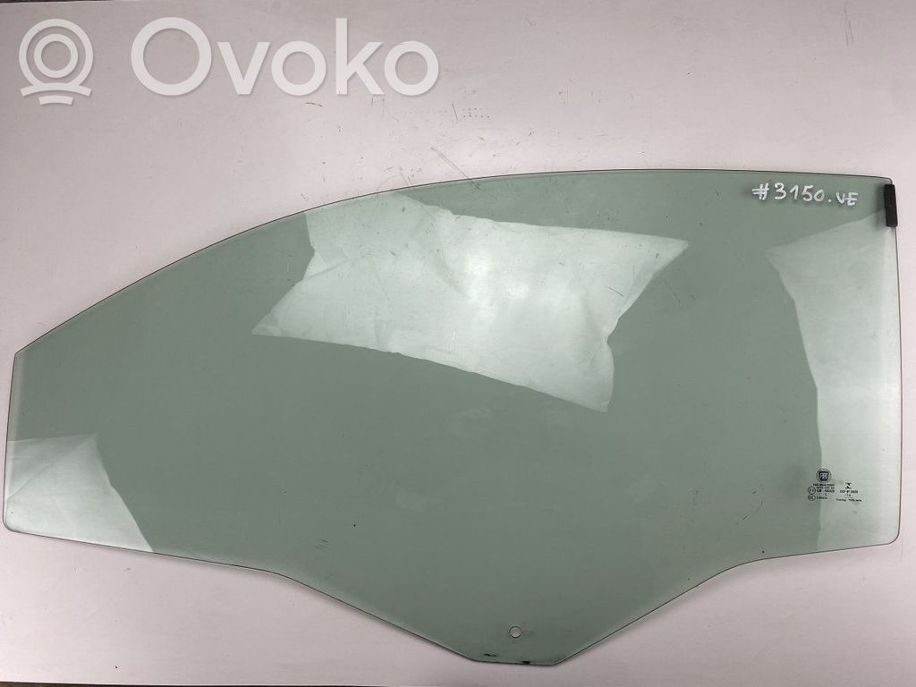 Fiat 500 Front door window glass four-door 