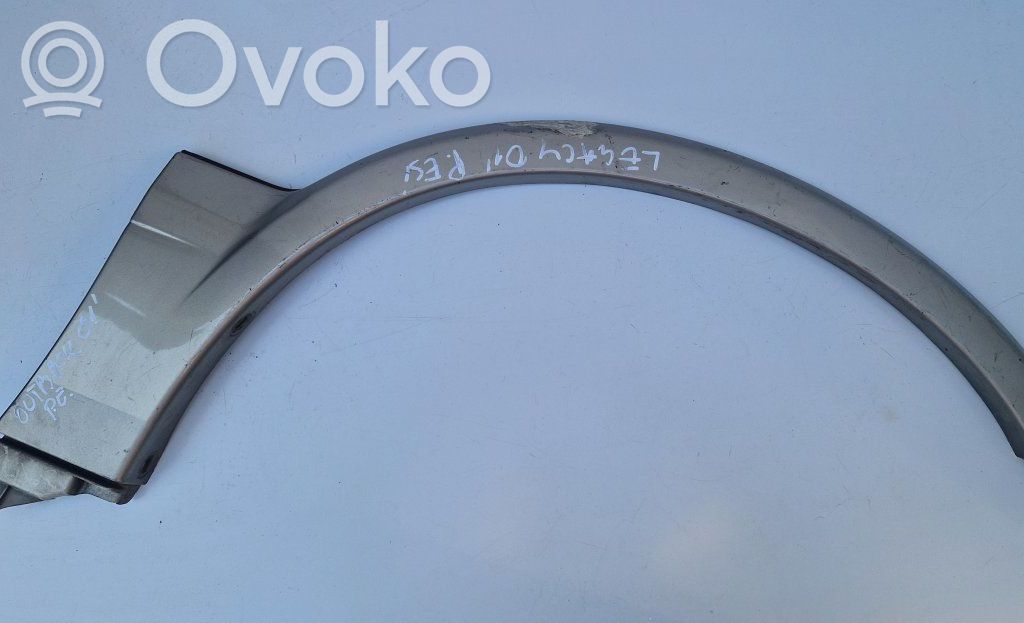 Subaru Legacy Front arch trim 