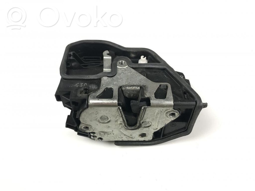 BMW X3 E83 Rear door lock 