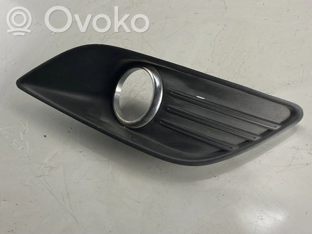 Ford Focus Front bumper lower grill 