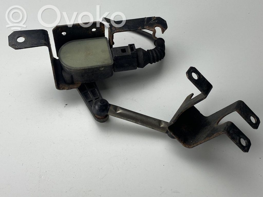 Volkswagen Touran I Rear air suspension level height sensor 