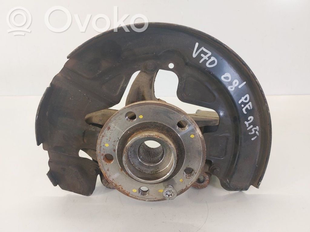 Volvo V70 Zwrotnica koła przedniego 
