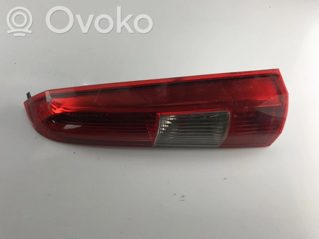 Volvo XC70 Задний фонарь в кузове 