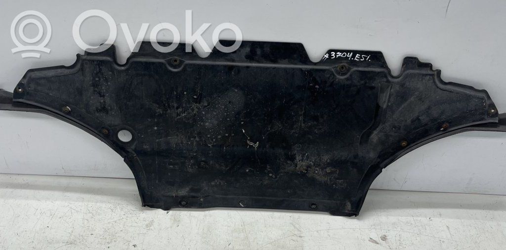Audi A5 8T 8F Variklio dugno apsauga 