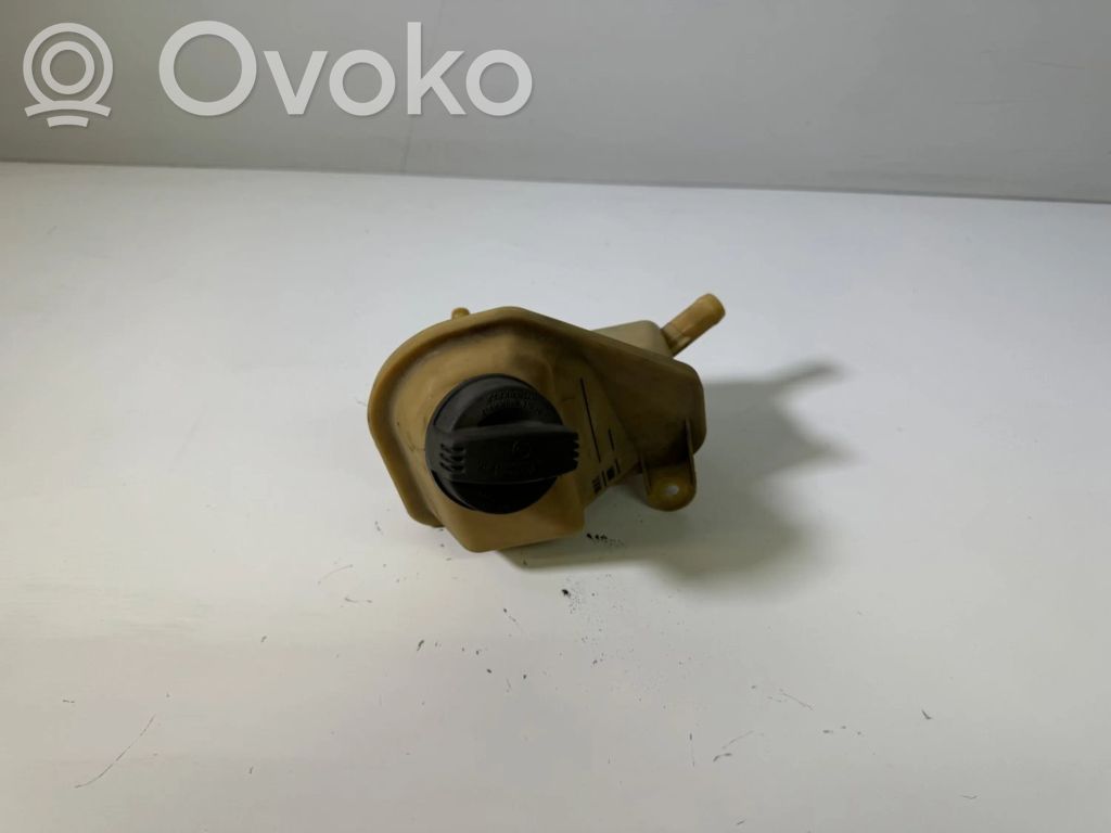 Ohjaustehostimen nestesäiliö   4E0422373P,4E0422373P