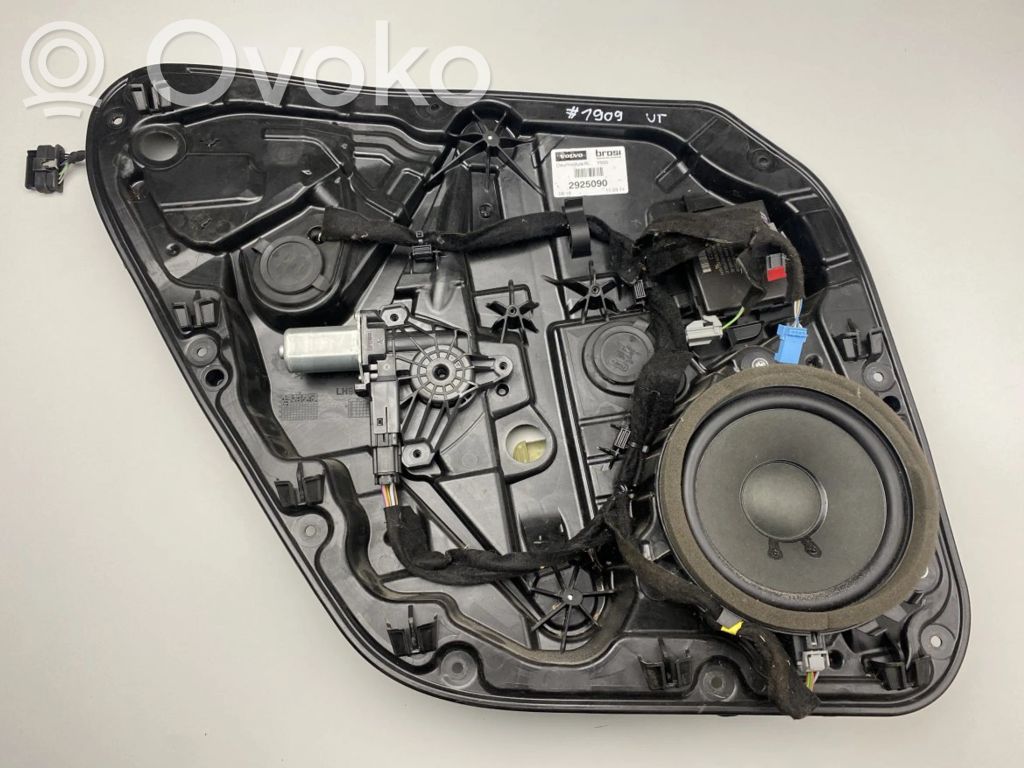 Volvo V40 Mecanismo para subir la puerta trasera sin motor 