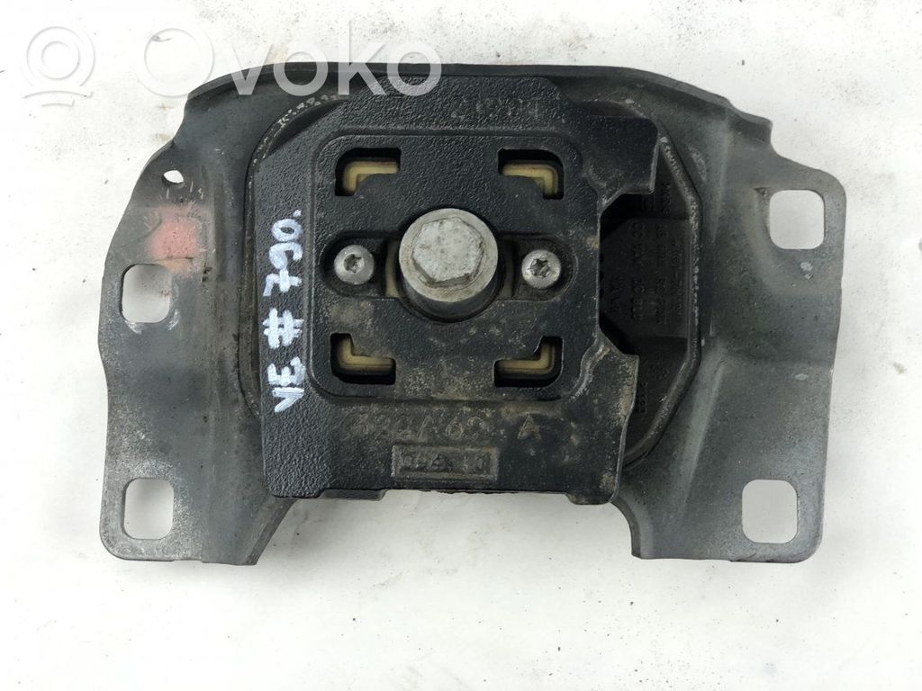 Ford Kuga II Gearbox mounting bracket 