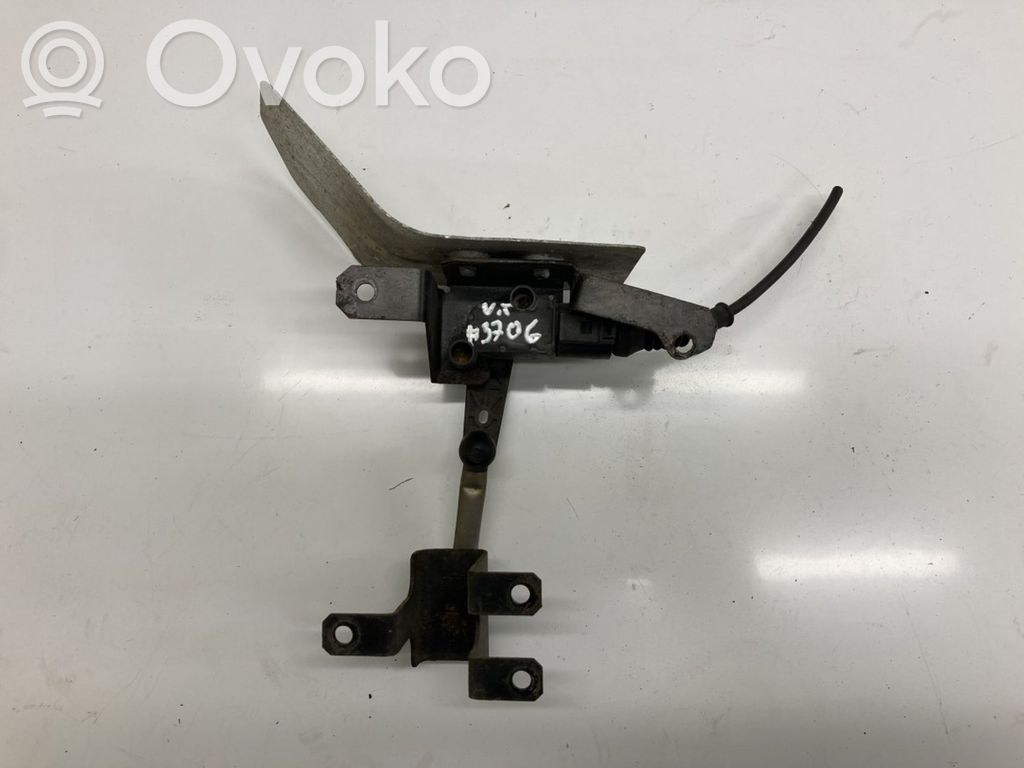 Volkswagen PASSAT B7 Rear air suspension level height sensor 