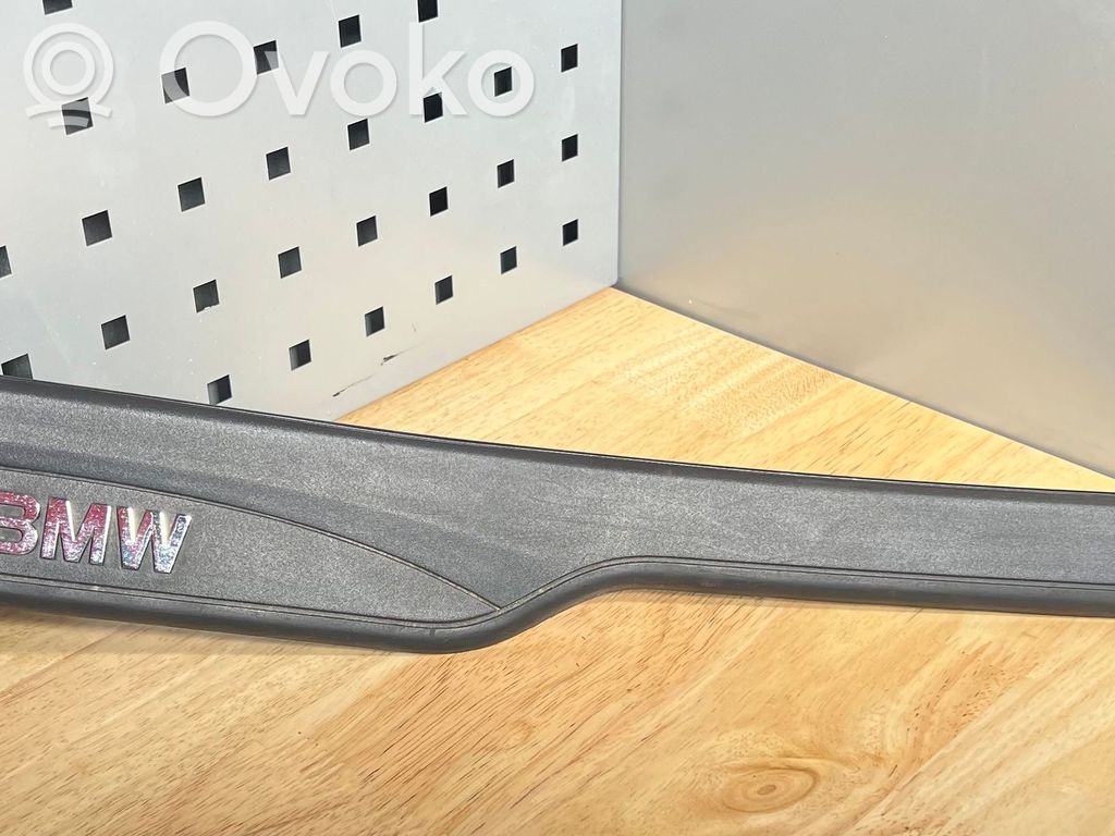 BMW 3 E90 E91 Moldura protectora del borde trasero 