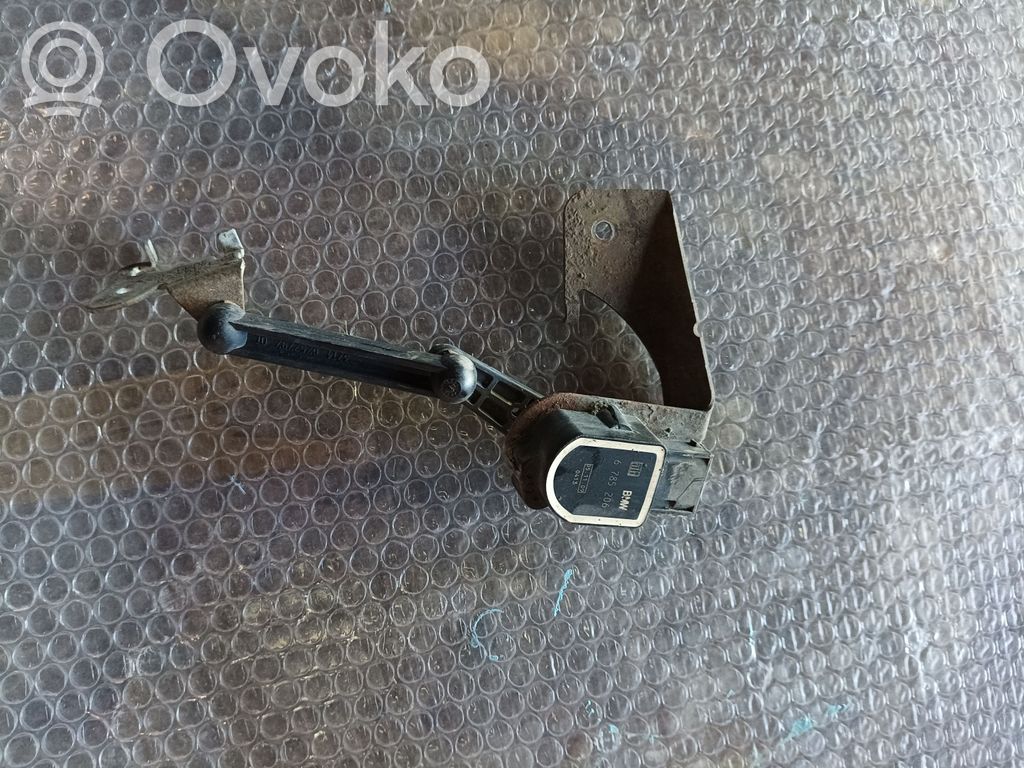 BMW X1 E84 Czujnik poziomowania tylnego zawieszenia pneumatycznego 