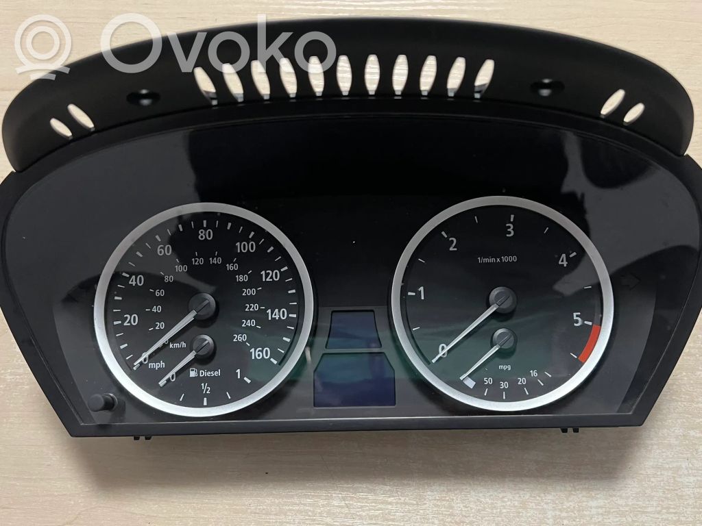 BMW 5 E60 E61 Nopeusmittari (mittaristo) 