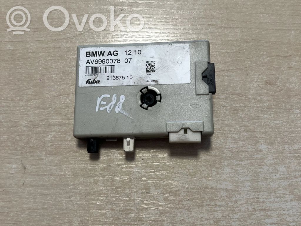 BMW 1 E82 E88 Antenas pastiprinātājs 