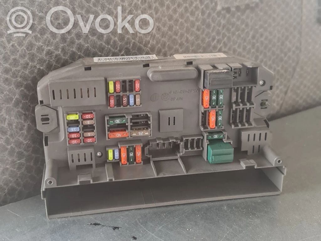BMW X6 E71 Fuse box set 