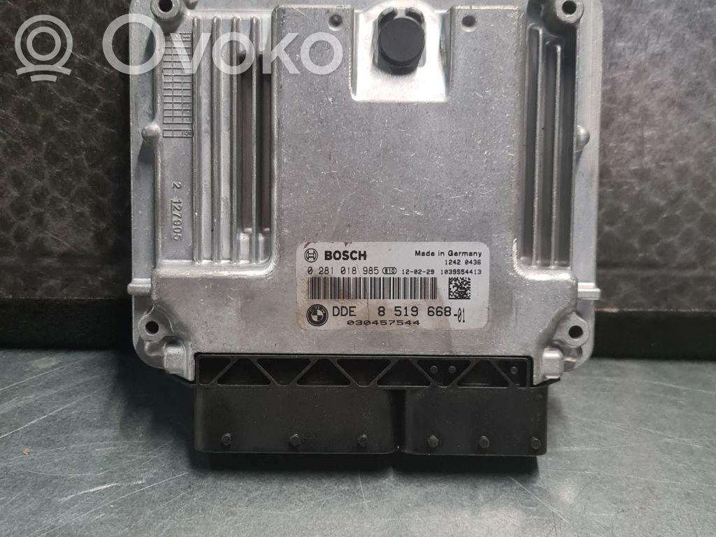 BMW 3 E92 E93 Variklio valdymo blokas 