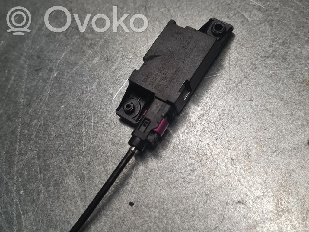 BMW X3 F25 Aerial antenna amplifier 