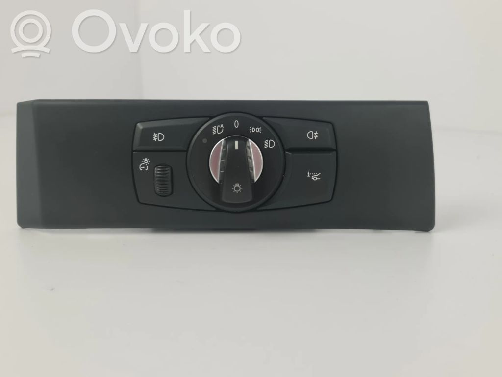 Light switch   9134727