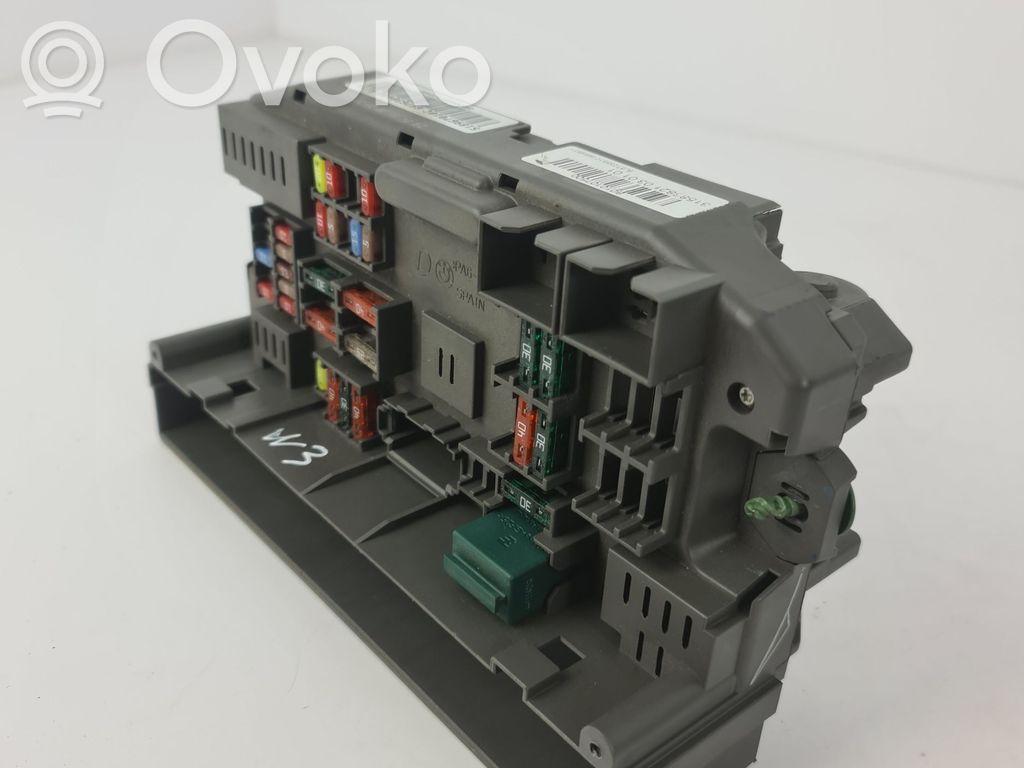BMW X6 E71 Fuse box set 