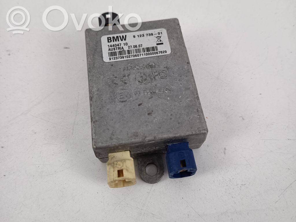 BMW X5 E70 Amplificator antenă aeriană 
