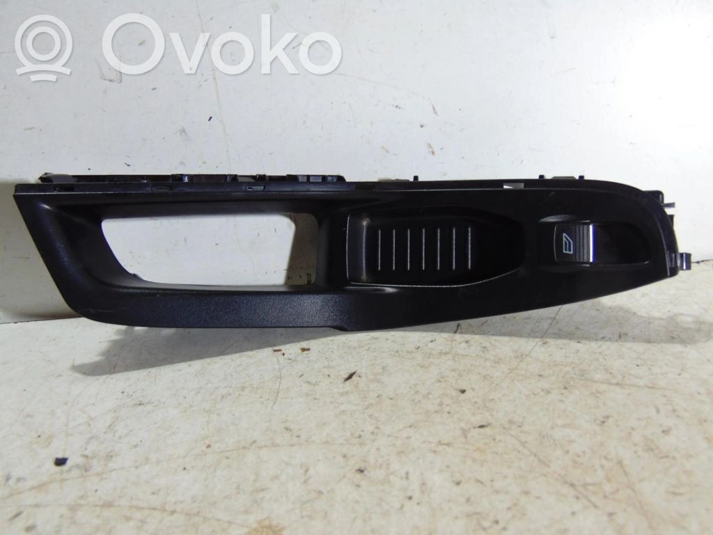 Ford Fiesta Electric window control switch 