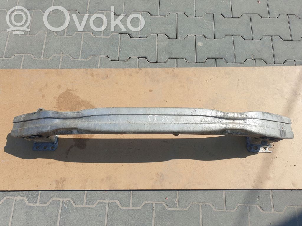 Priekšpusē bampera sija / balka   4E0807111A