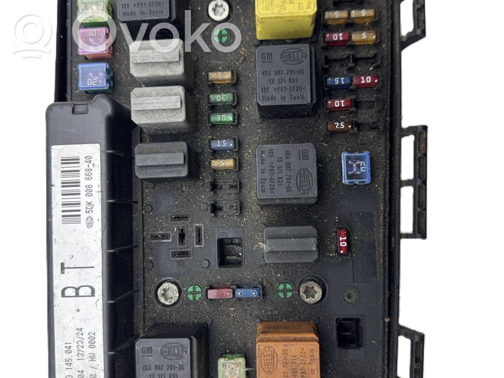Opel Astra H Fuse box set 