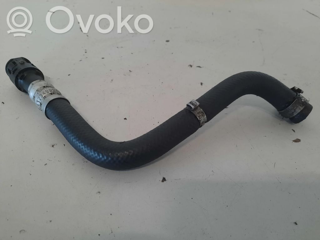 BMW X3 E83 Moottorin vesijäähdytyksen putki/letku 
