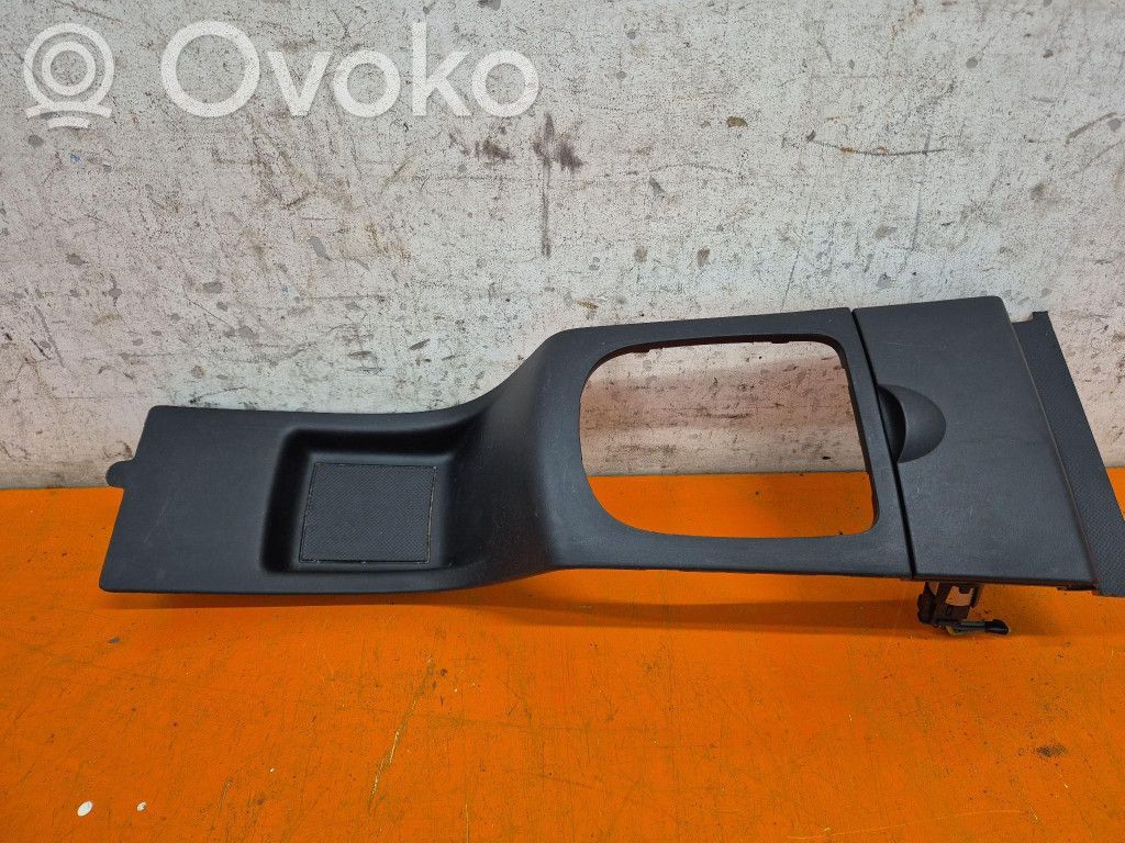 Peugeot 207 CC Center console 