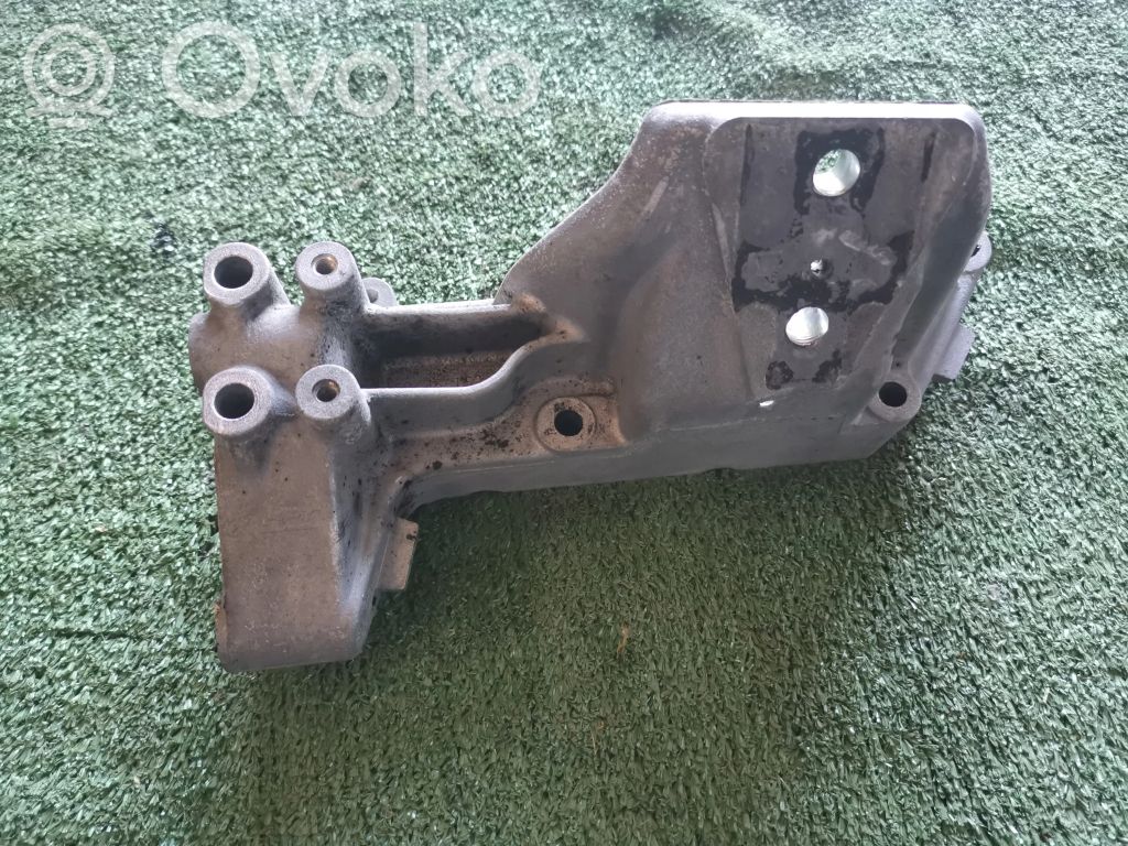 Iveco Daily 6th gen Engine mounting bracket 