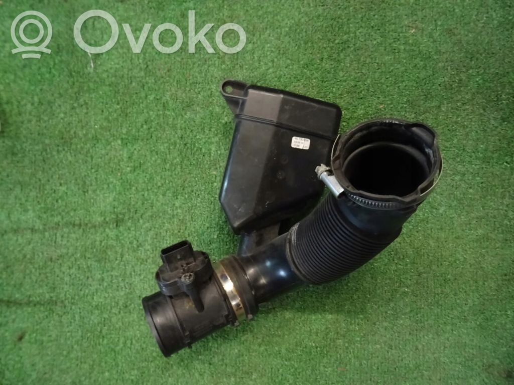 Opel Corsa E Įsiurbimo rezonatorius 