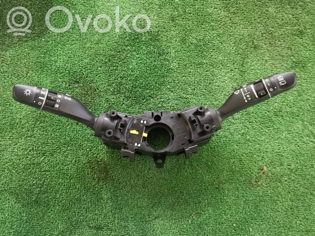 Hyundai i30 Wiper turn signal indicator stalk/switch 