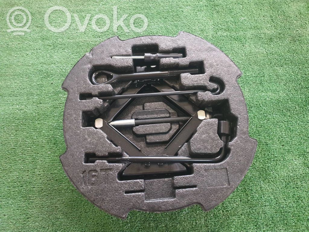 Hyundai i30 Tool set 