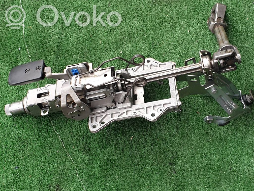Audi A3 S3 8P Steering wheel axle 