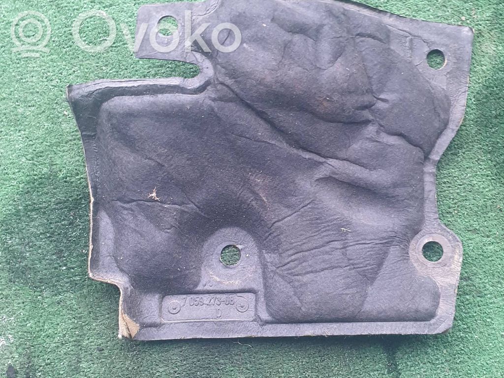 Heat shield in engine bay   7059273