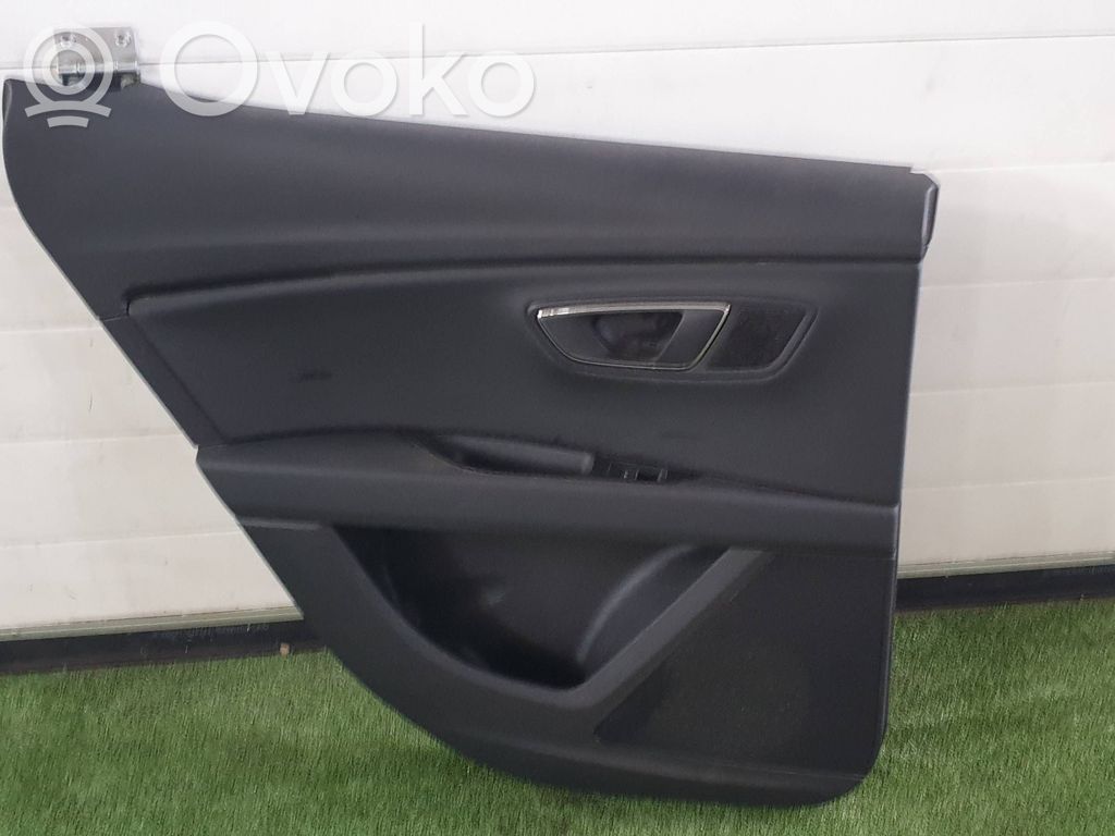 Seat Leon (5F) Boczki / Poszycie drzwi tylnych 