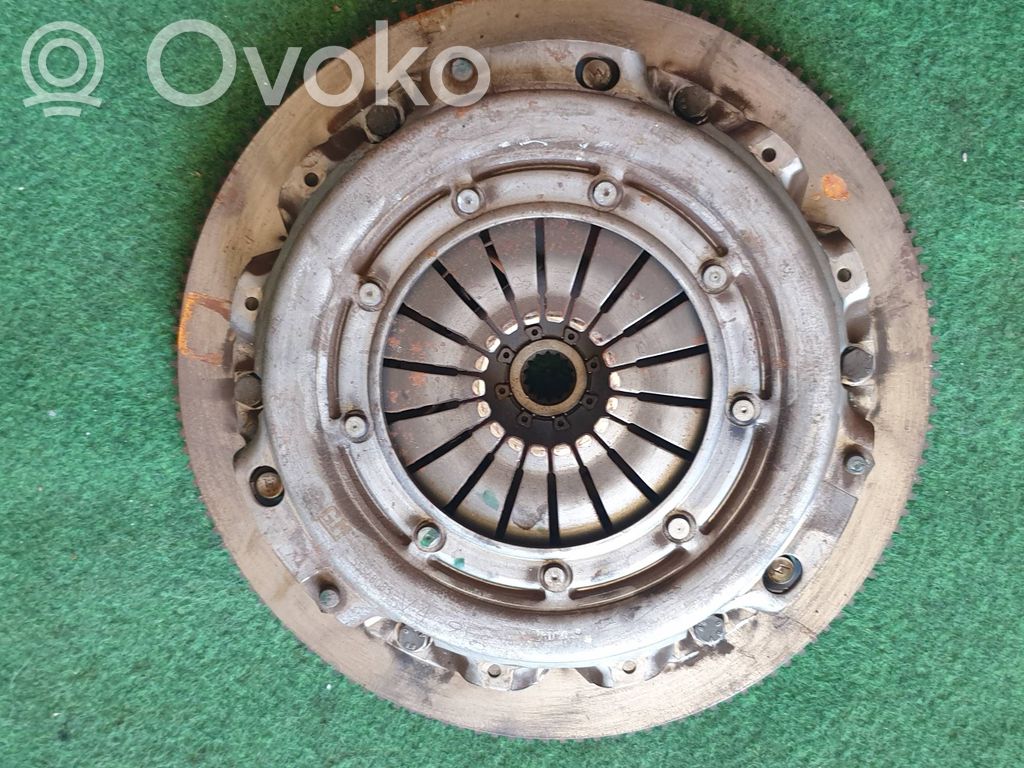 Opel Corsa D Juego de embrague 