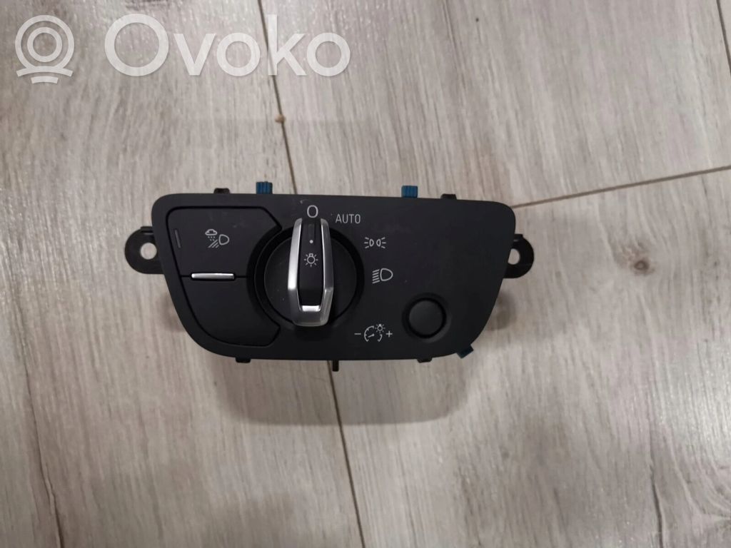 Audi Q7 4M Light switch 