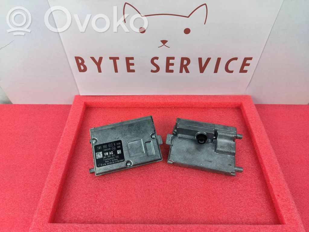 Volkswagen Golf VIII Windshield/windscreen camera 