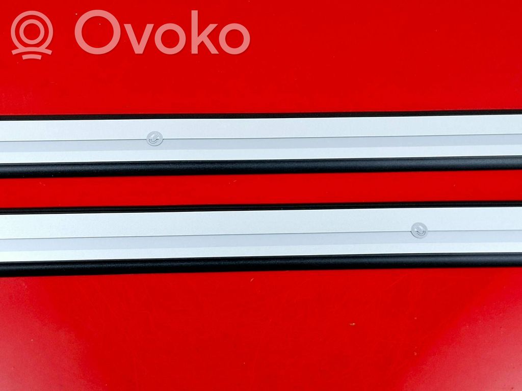 Audi A1 Priekinio slenksčio apdaila (vidinė) 