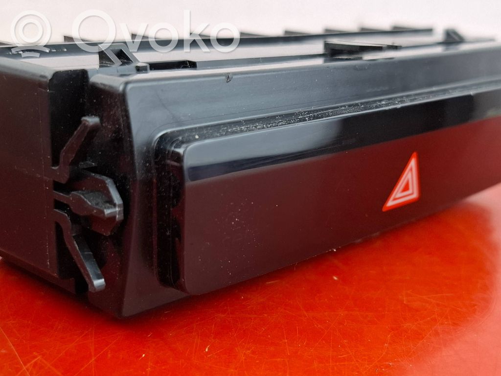 Hazard light switch   85E925301AB
