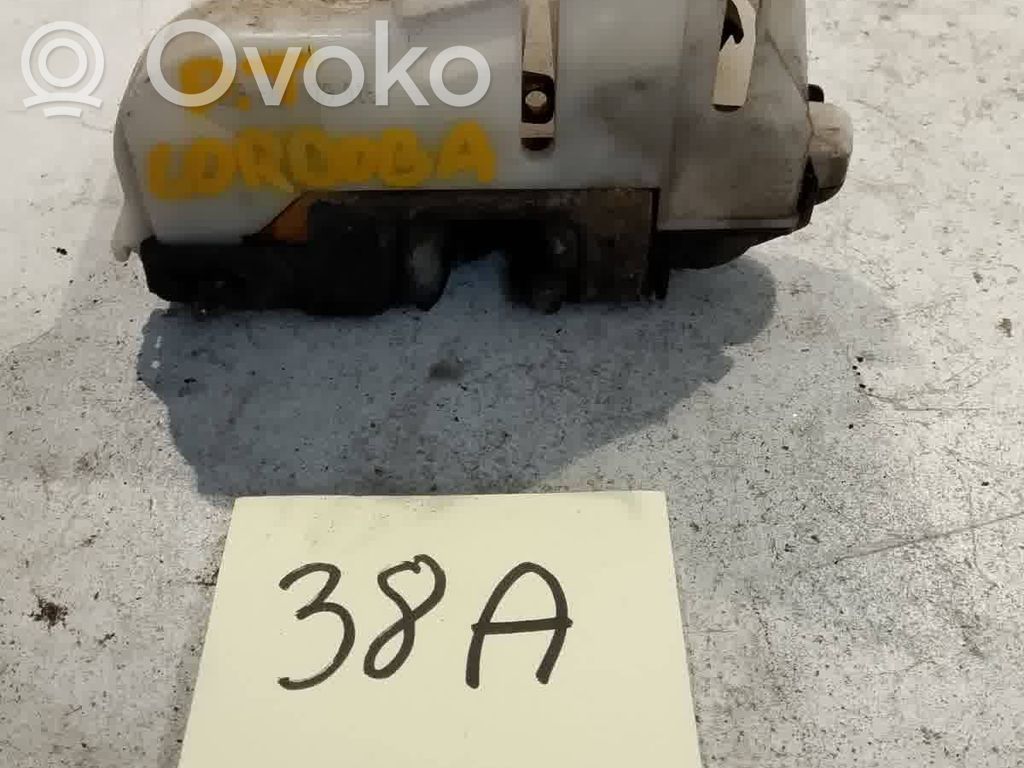 Zamek klapy tylnej / bagażnika   6K9827505A