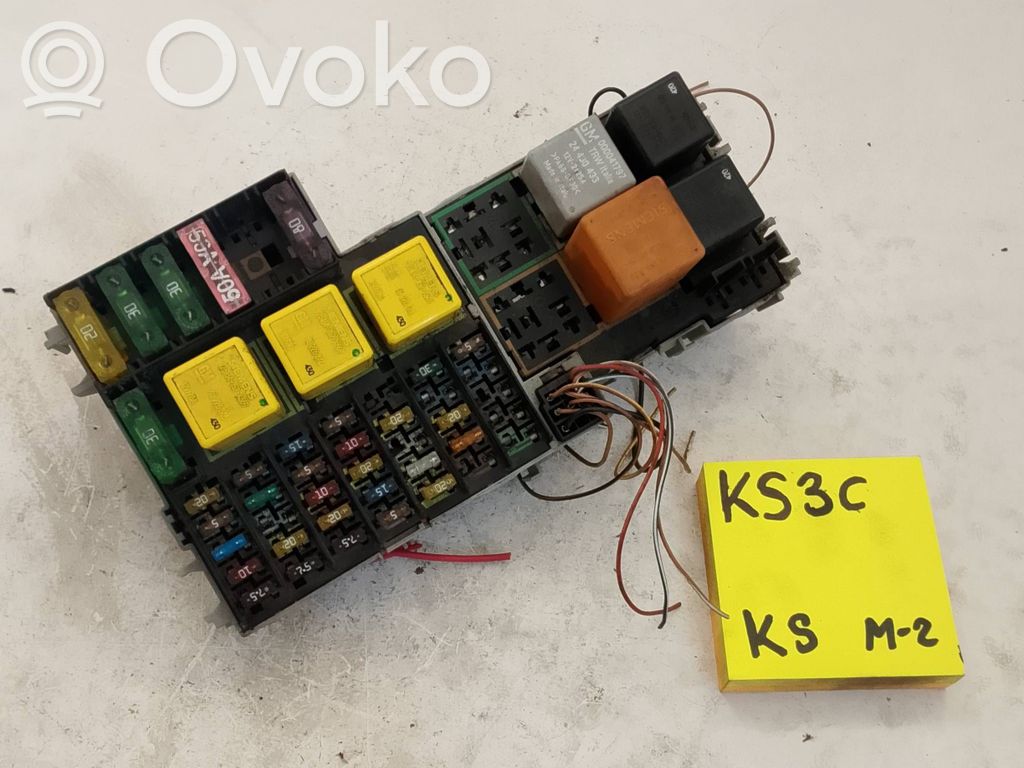 Opel Corsa C Saugiklių blokas 
