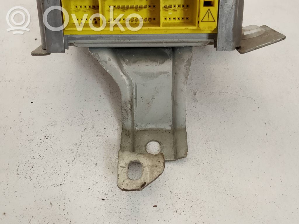 Toyota Aygo AB10 Airbag control unit/module 
