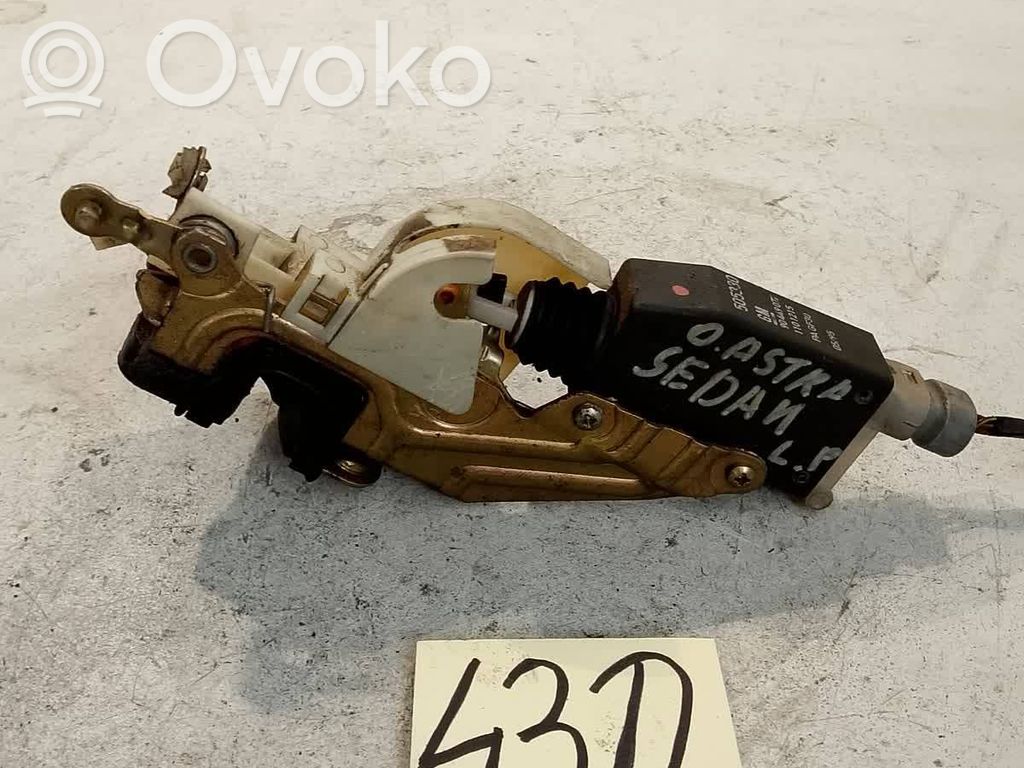 Opel Astra F Front door lock 