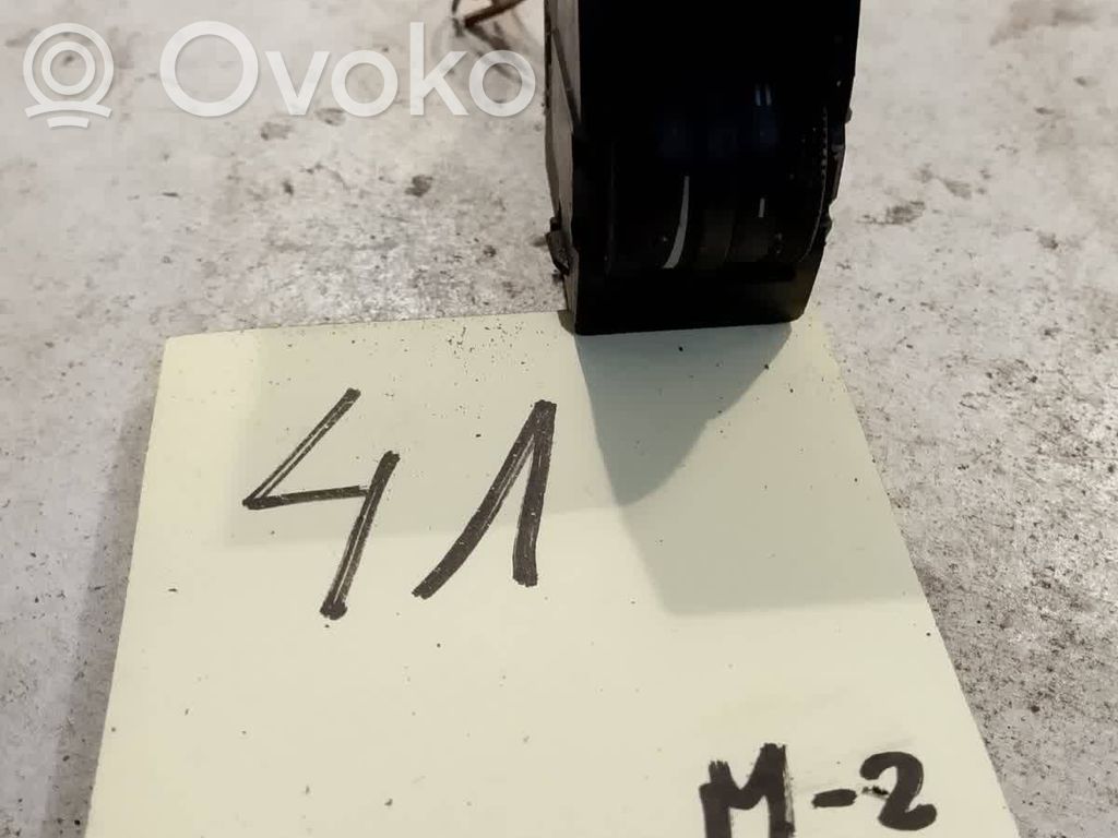Headlight level height control switch   7M0941333