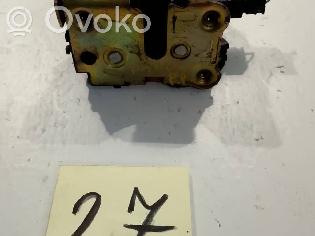 Renault Kangoo I Etuoven lukko 